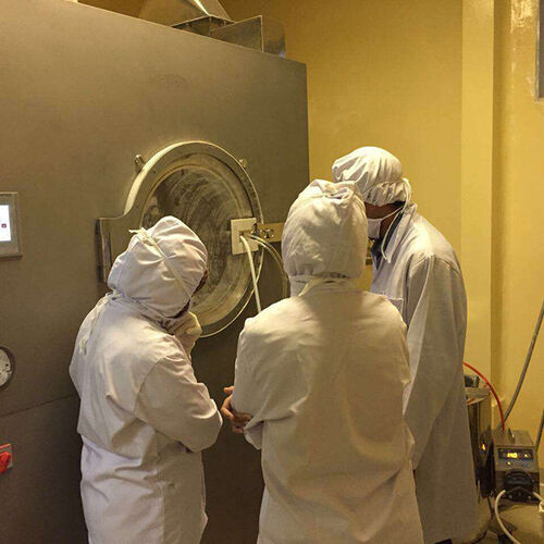 के बारे में नवीनतम कंपनी समाचार इंटेलिजेंट टैबलेट फिल्म कोटिंग मशीन दवा की खराब गंध को कवर करने में एक बड़ी भूमिका निभाती है